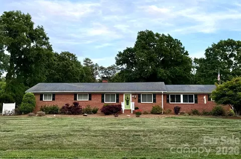403 W Old Post Rd, Cherryville, NC 28021