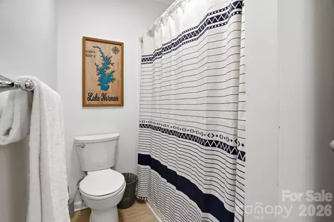 Bath - 8188 Normandy Rd, Denver, NC 28037 photo 4 of 6