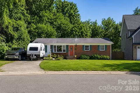 1122 Zion Ct, Charlotte, NC 28209