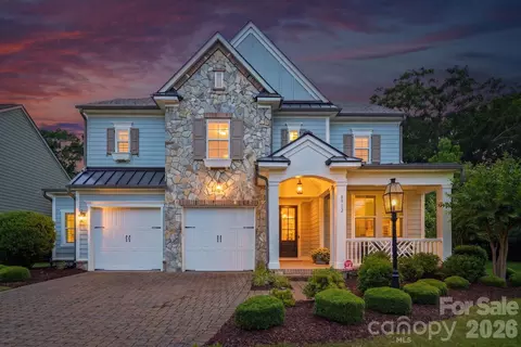 8912 Blakeney Dr, Charlotte, NC 28277
