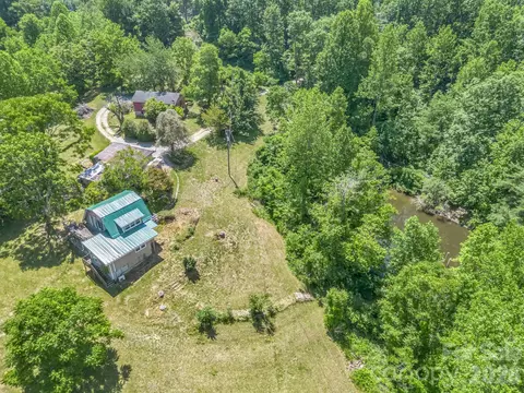 Crescent Street, Saluda, NC 28773
