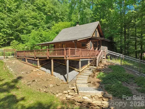 89 Apgar Rd, Candler, NC 28715