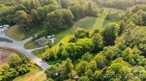 2970 Zacks Fork Rd, Lenoir, NC 28645