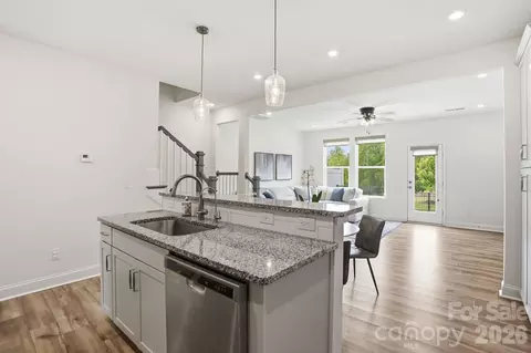 Kitchen - 3054 Patchwork Ct, Fort Mill, SC 29708 photo 3 of 4