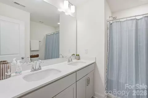 Bath - 3054 Patchwork Ct, Fort Mill, SC 29708 photo 2 of 2