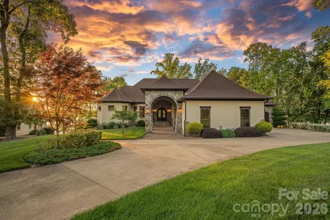 170 Fawn Ln, Mooresville, NC 28117