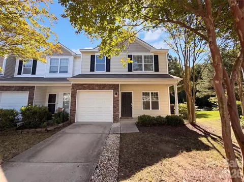 13809 Singleleaf Ln, Charlotte, NC 28278