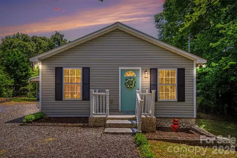 313 Oakland Ave, Belmont, NC 28012
