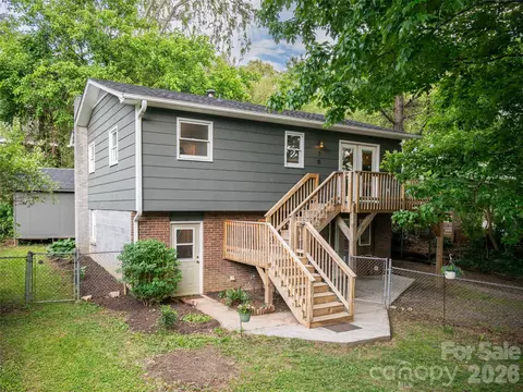 70 Michigan Ave, Asheville, NC 28806