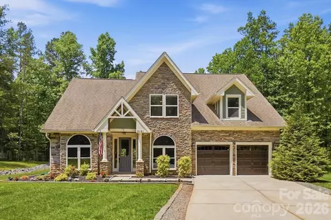 9151 Vagabond Rd, Charlotte, NC 28227