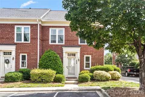 2538 Dilworth Heights Ln, Charlotte, NC 28209
