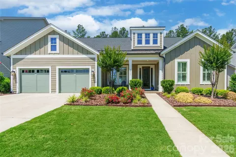 2511 Paddlers Cove Dr, Clover, SC 29710