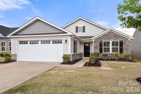 4238 Mackinnon Dr, Charlotte, NC 28214