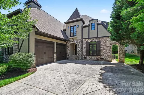 703 Sainte Rose Ln, Charlotte, NC 28226