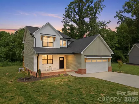 1906 Maius Dr, Conover, NC 28613