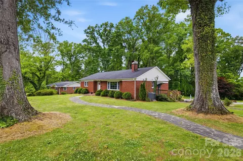 200 Falls St, Morganton, NC 28655