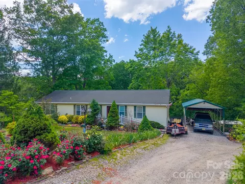 Hennessee Street, Clyde, NC 28721