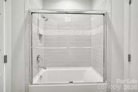 Bath - 221 Hampton Trail Dr, Fort Mill, SC 29708 photo 3 of 3