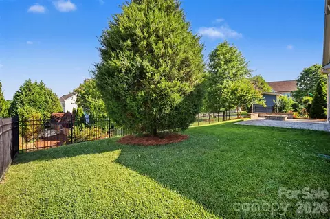 Exterior - 221 Hampton Trail Dr, Fort Mill, SC 29708 photo 4 of 4