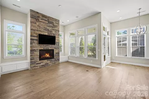 Living - 221 Hampton Trail Dr, Fort Mill, SC 29708 photo 2 of 4