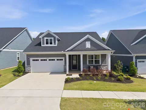 8609 Chagrin Dr, Cornelius, NC 28031