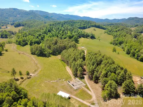 Hwy 19 E Highway, Burnsville, NC 28714