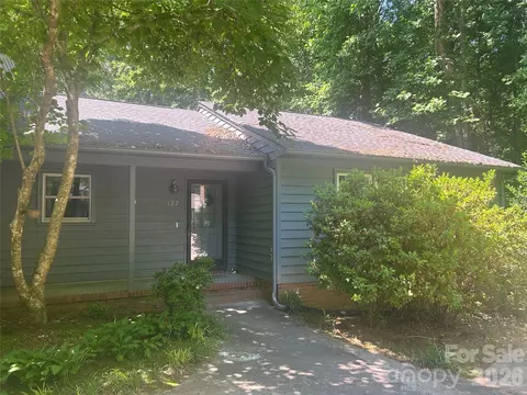122 Foxwood Village Dr, Fort Mill, SC 29715
