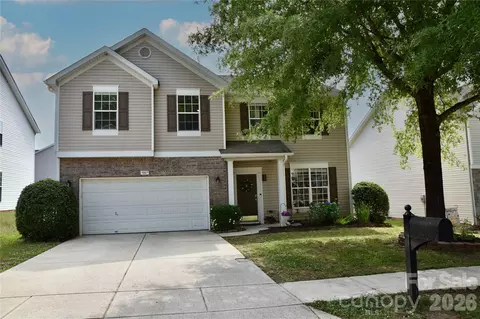 9007 Goldfields Dr, Charlotte, NC 28227