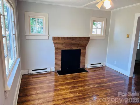 Living - 409 Messner St, Salisbury, NC 28144 photo 1 of 4