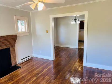 Living - 409 Messner St, Salisbury, NC 28144 photo 2 of 4