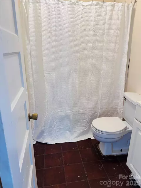 Bath - 409 Messner St, Salisbury, NC 28144 photo 1 of 2
