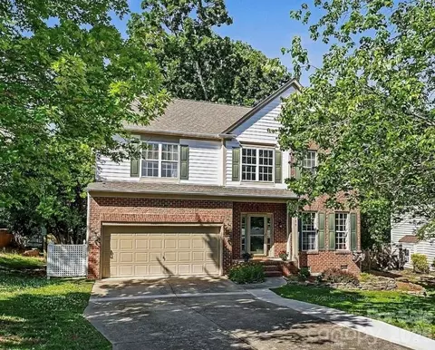 8120 Pelorus Ln, Charlotte, NC 28269