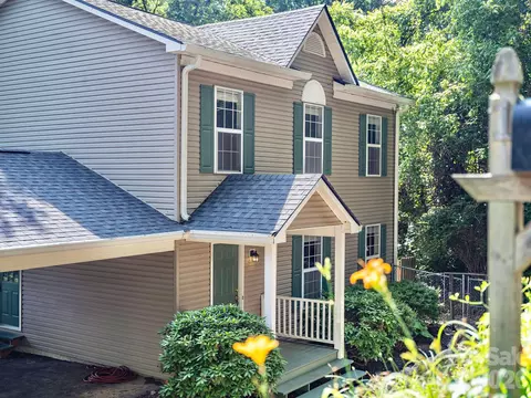 1 Pickwick Rd, Asheville, NC 28803