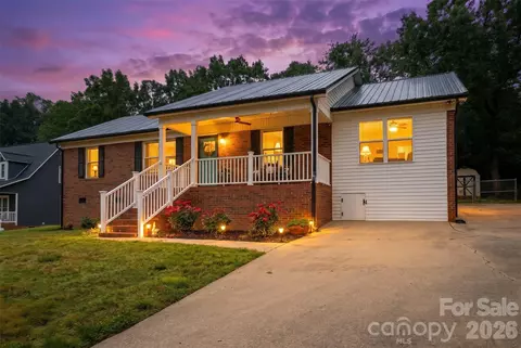 1293 Hickory Nut Ln, Lincolnton, NC 28092