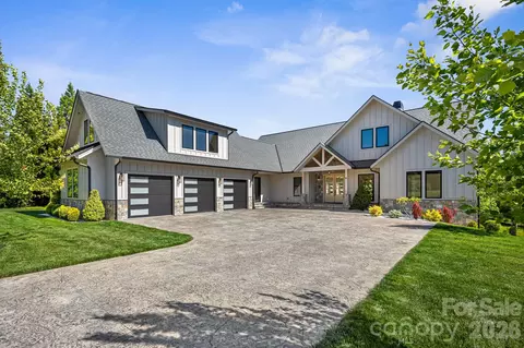 Exterior - 10 Autumn Leaf Dr, Fletcher, NC 28732 photo 3 of 9