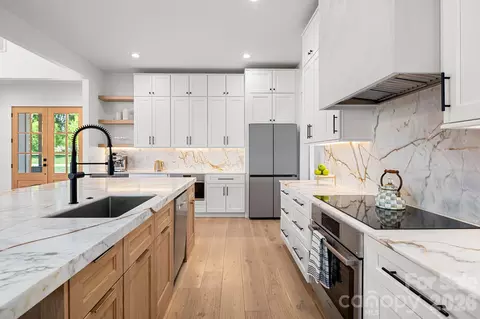 Kitchen - 10 Autumn Leaf Dr, Fletcher, NC 28732 photo 3 of 6