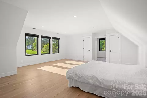 Bedroom - 10 Autumn Leaf Dr, Fletcher, NC 28732 photo 5 of 9