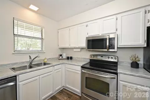 3131 Heathstead Pl, Charlotte, NC 28210