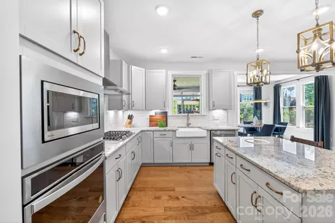 Kitchen - 6271 Six String Ct, Fort Mill, SC 29708 photo 4 of 6