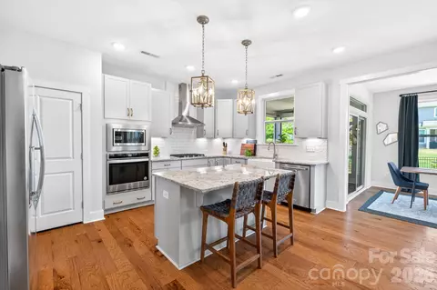 Kitchen - 6271 Six String Ct, Fort Mill, SC 29708 photo 3 of 6