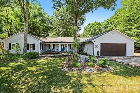 205 Dornoch Dr, Weddington, NC 28104