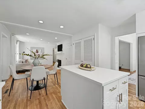 Kitchen - 5501 Farmbrook Dr, Charlotte, NC 28210 photo 5 of 5