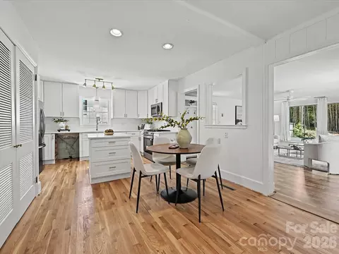 Kitchen - 5501 Farmbrook Dr, Charlotte, NC 28210 photo 1 of 5