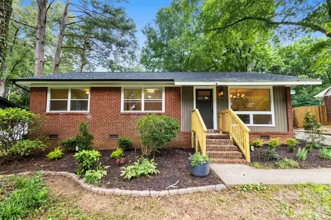 3840 Colebrook Rd, Charlotte, NC 28215