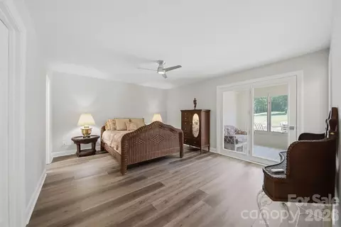 Bedroom - 3677 Rock Bridge Ne Dr NE, Conover, NC 28613 photo 4 of 7