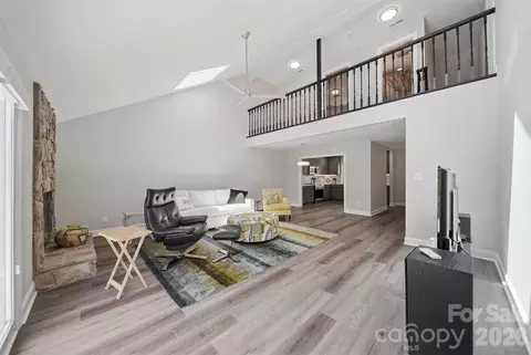 Living - 3677 Rock Bridge Ne Dr NE, Conover, NC 28613 photo 3 of 5