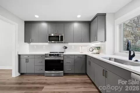 Kitchen - 3677 Rock Bridge Ne Dr NE, Conover, NC 28613 photo 6 of 6