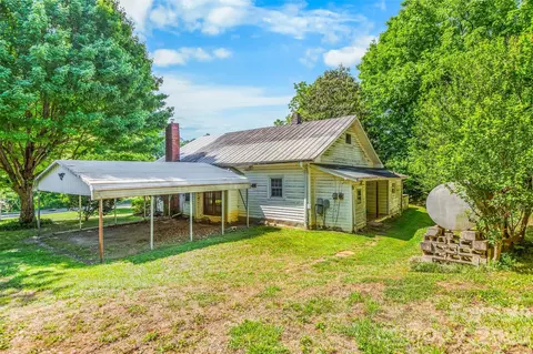 Exterior - 128 John Deere Dr, Harmony, NC 28634 photo 4 of 7