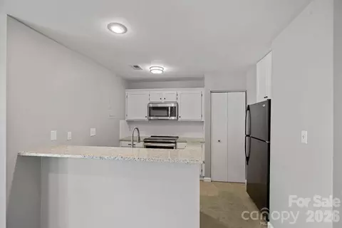 Kitchen - 18861 Vineyard Point Ln, Cornelius, NC 28031 photo 1 of 1