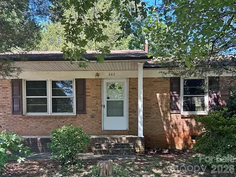667 Kilborne Dr, Gastonia, NC 28052